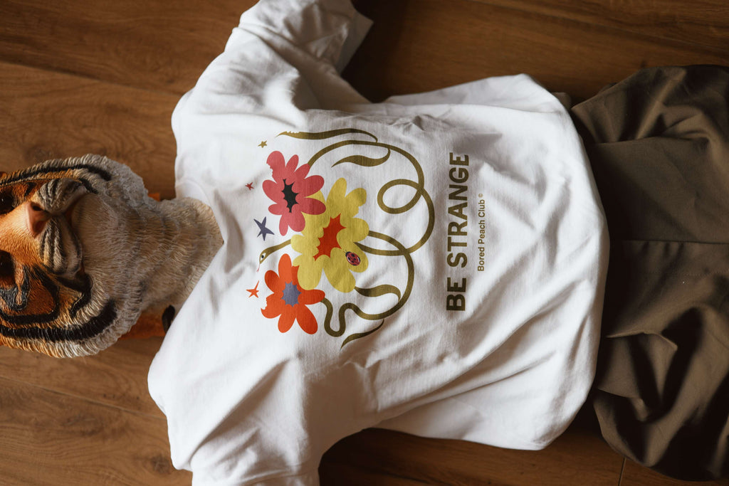 BE STRANGE - Oversized T